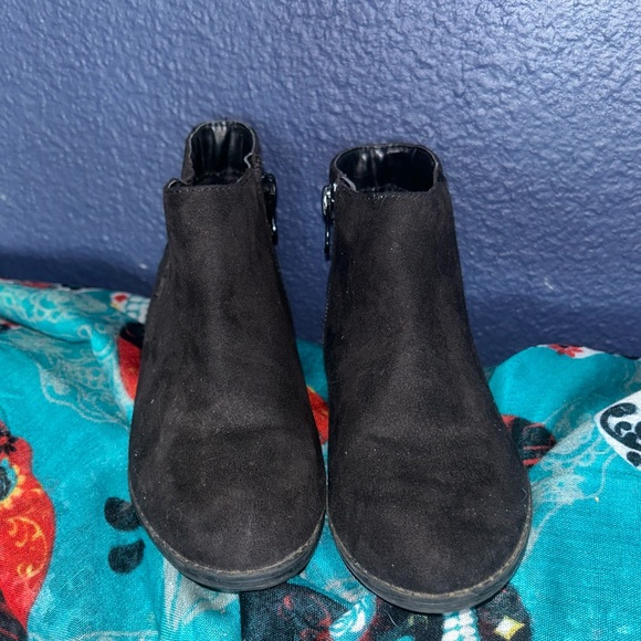 Cat&Jack little girls size 1 black first suede booty - Picture 2 of 8
